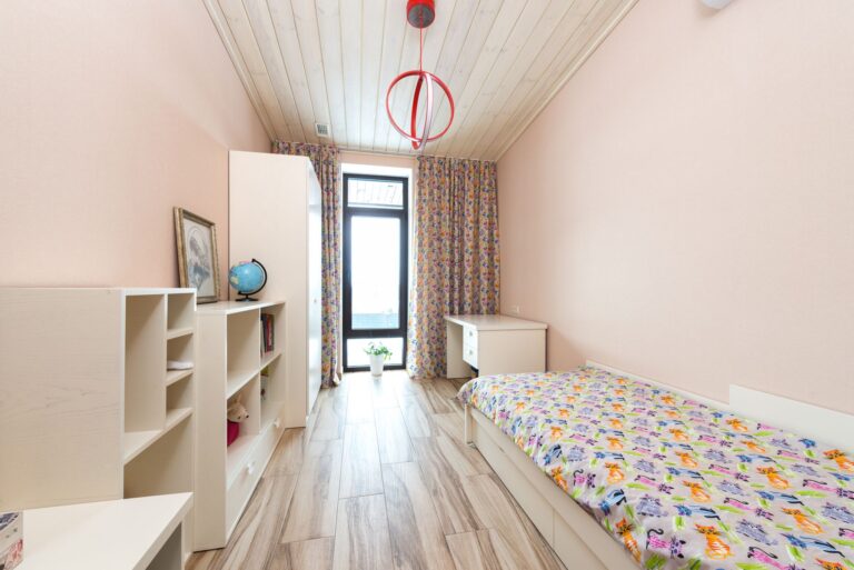 kleines schlafzimmer einrichten platzsparend hero